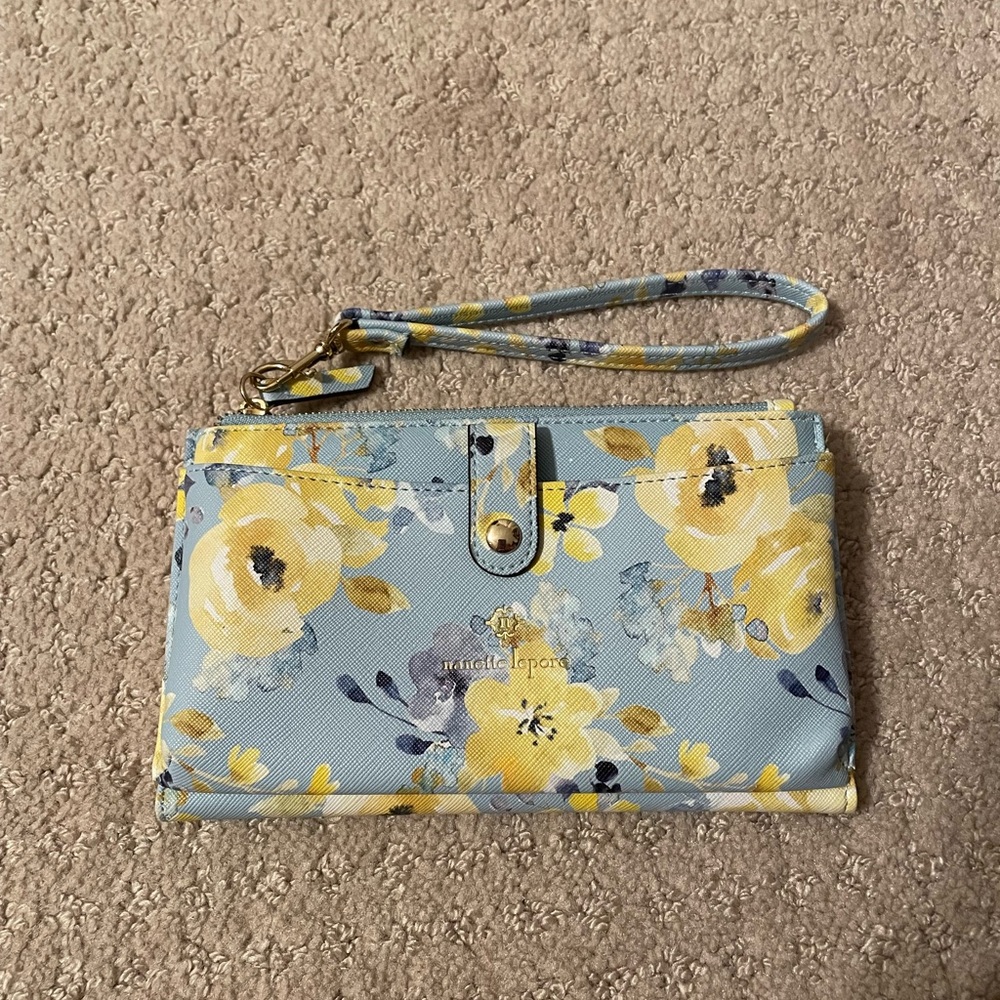 Floral wristlet/wallet